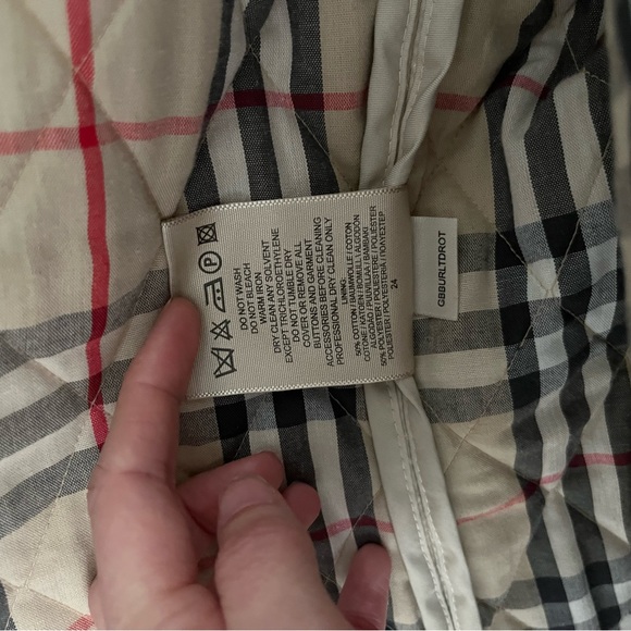 Tan Burberry Quilted Jacket Size M - Picture 7 of 13